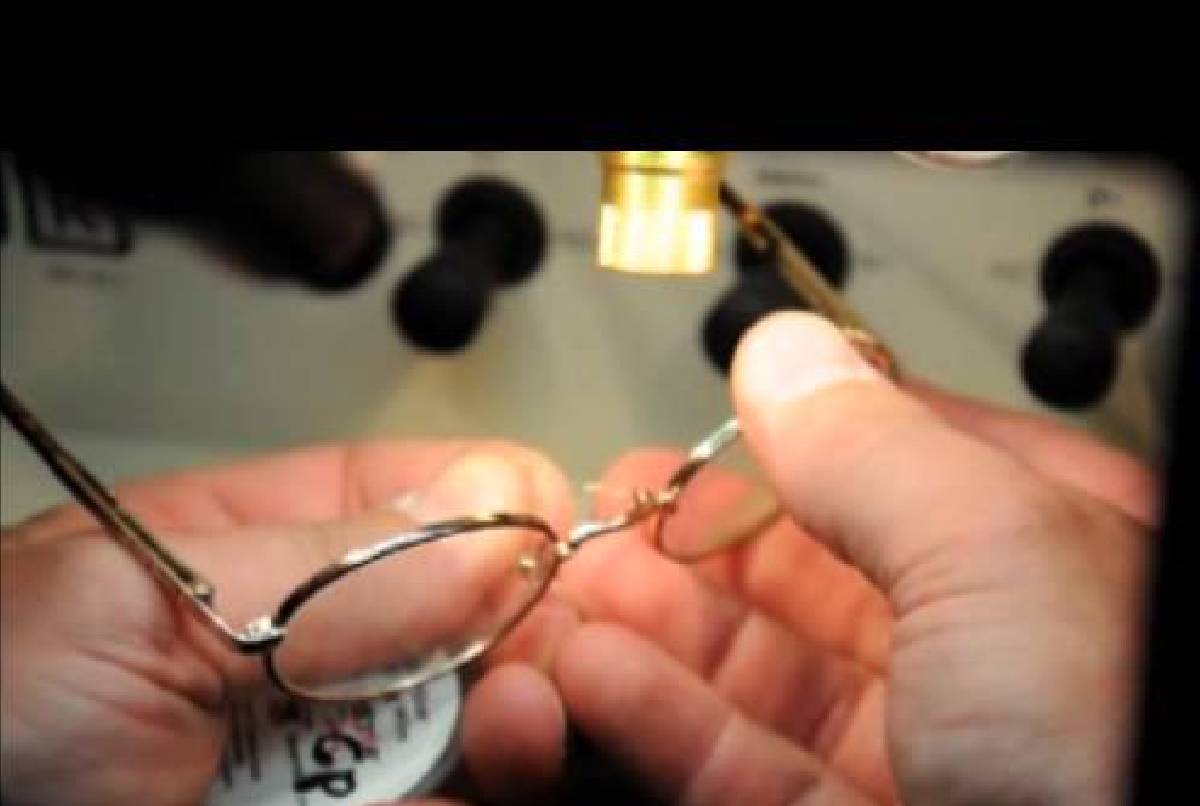 eyeglass frame laser welder for hinge and frame repair